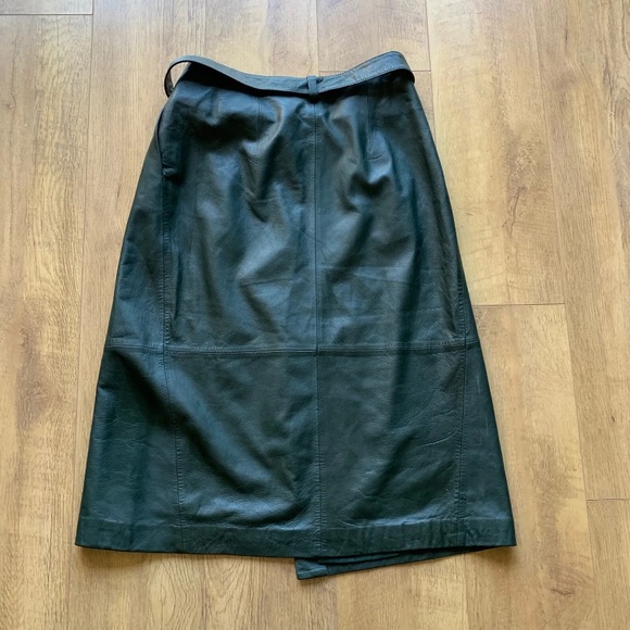 Marks and Spencer autograph real leather skirt size 10 - Picture 2 of 8
